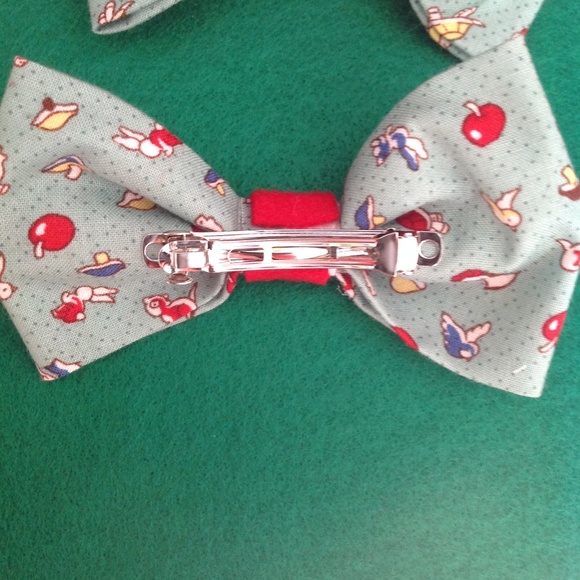 2 Pack Snow White barrette - Picture 2 of 2